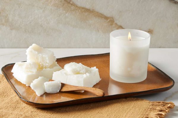 A Comprehensive Guide to Choosing the Right Wax for Your Scented Candles
