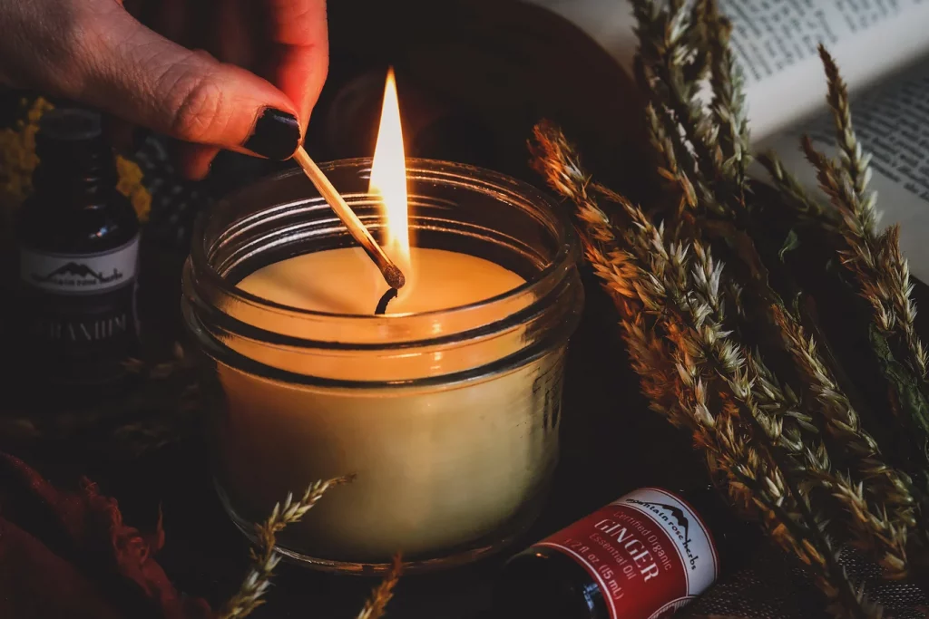 The Top 10 Candle Scents for Winter
