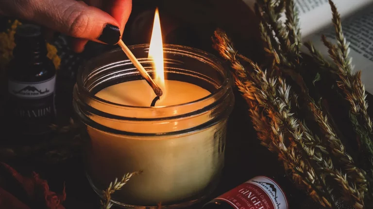 top 10 candle scents for winter